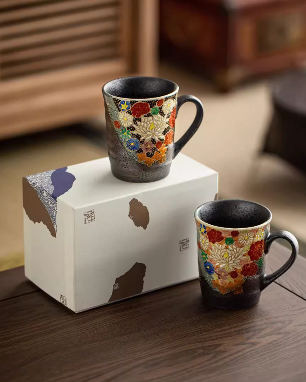 Kutani Ware Handcrafted Golden Floral Couple Mug Set – Wedding Gift