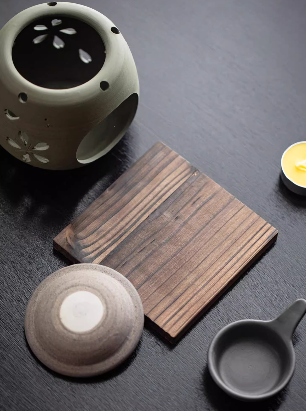 Tokoname Ware Shiryugama Chakoro Tea Incense Burner