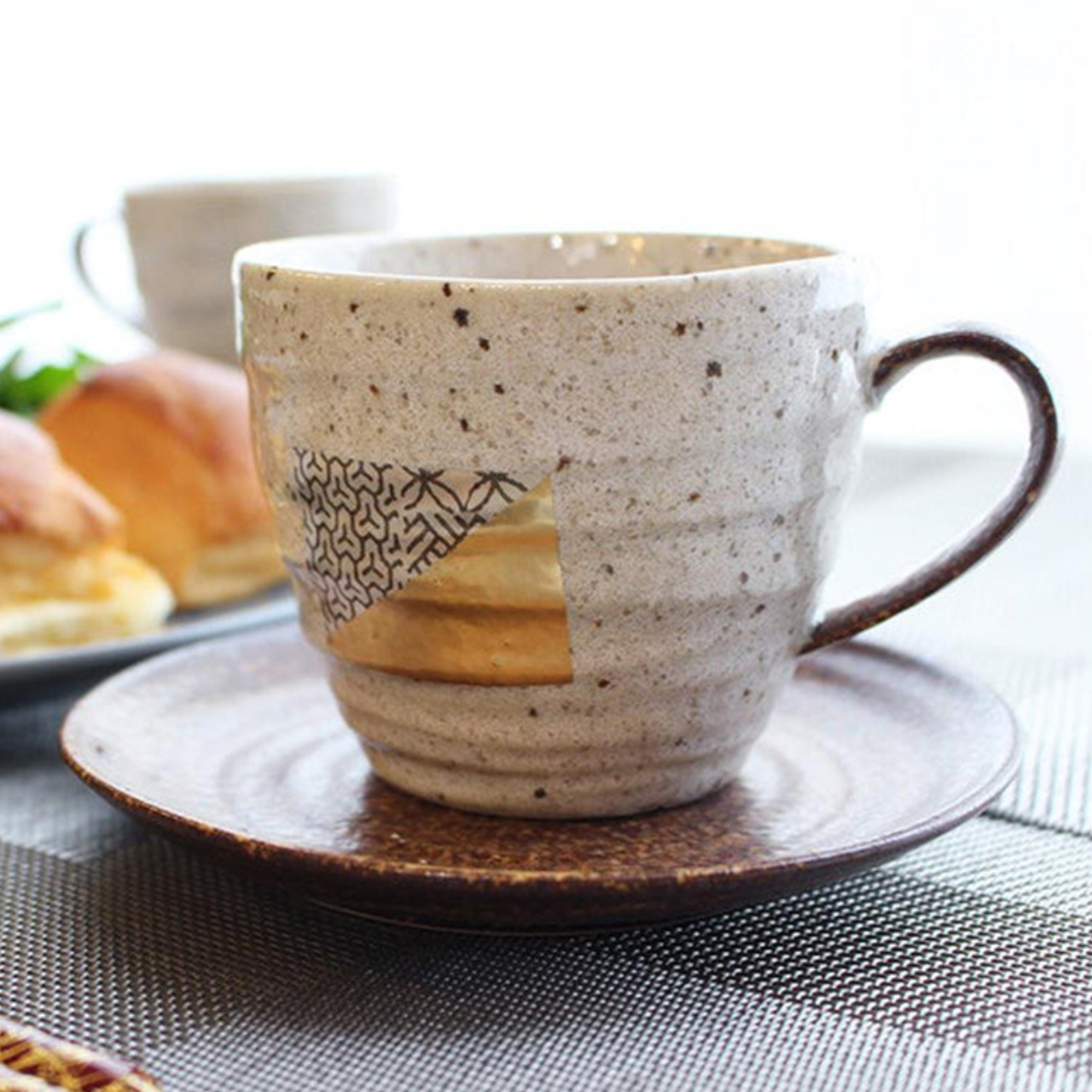 Hakuichi Handcrafted Vintage Ceramic Gold Leaf Autumn Reflection Mug Set