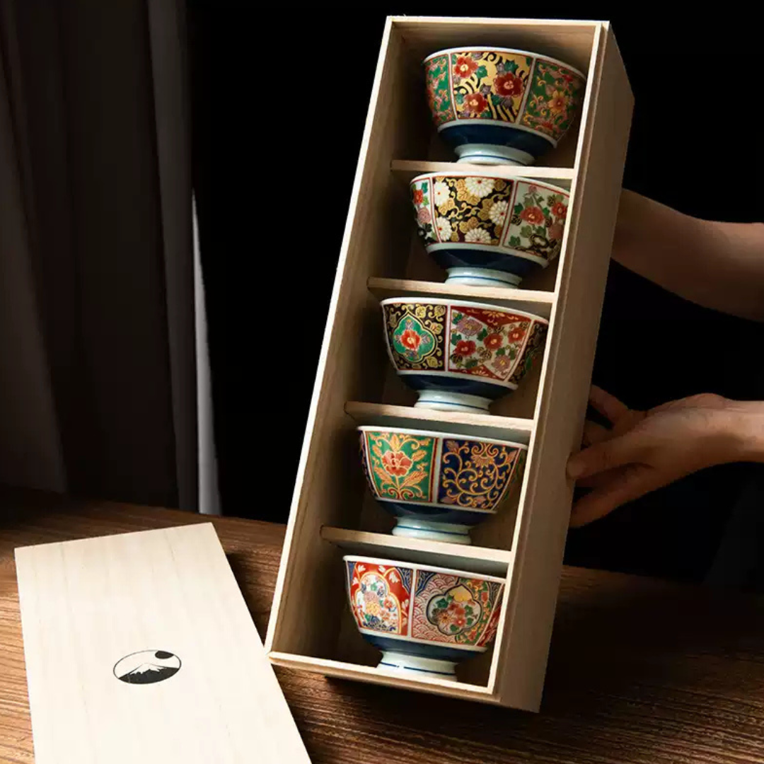 Arita Ware Ko-Imari Bowl Set