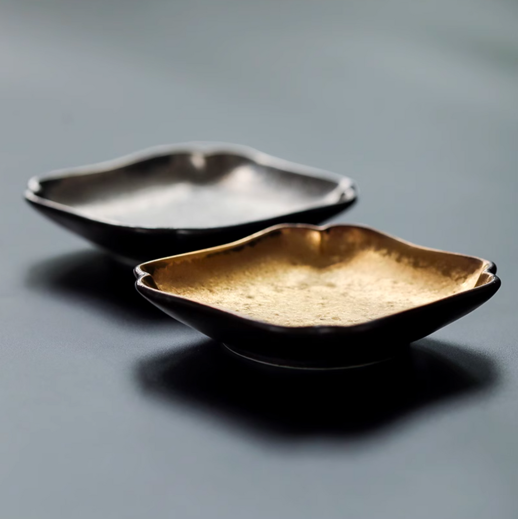 Hasami Ware Toyotsu Handcrafted Gold and Silver Decorated Dessert Plate Gift Set