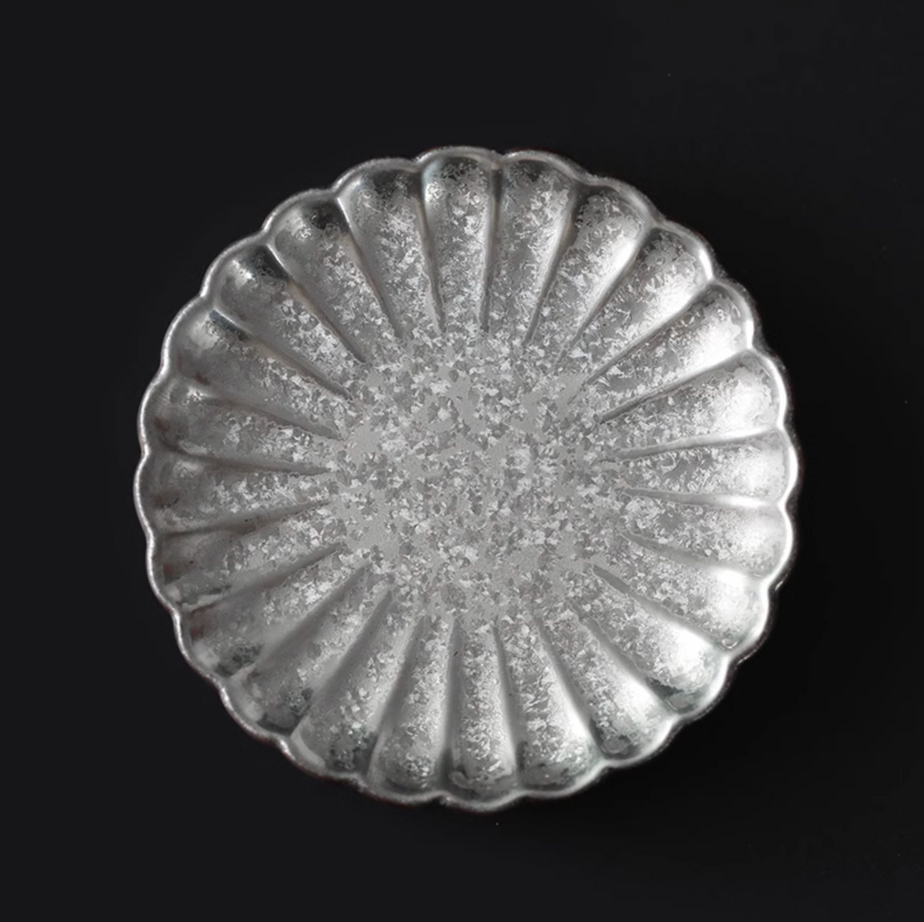 Hasami Ware Toyotsu Handcrafted Gold and Silver Decorated Dessert Plate Gift Set