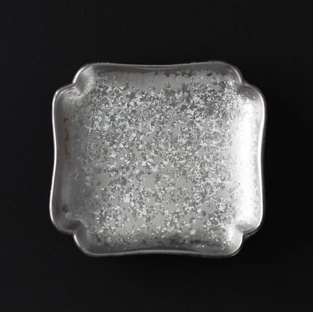 Hasami Ware Toyotsu Handcrafted Gold and Silver Decorated Dessert Plate Gift Set