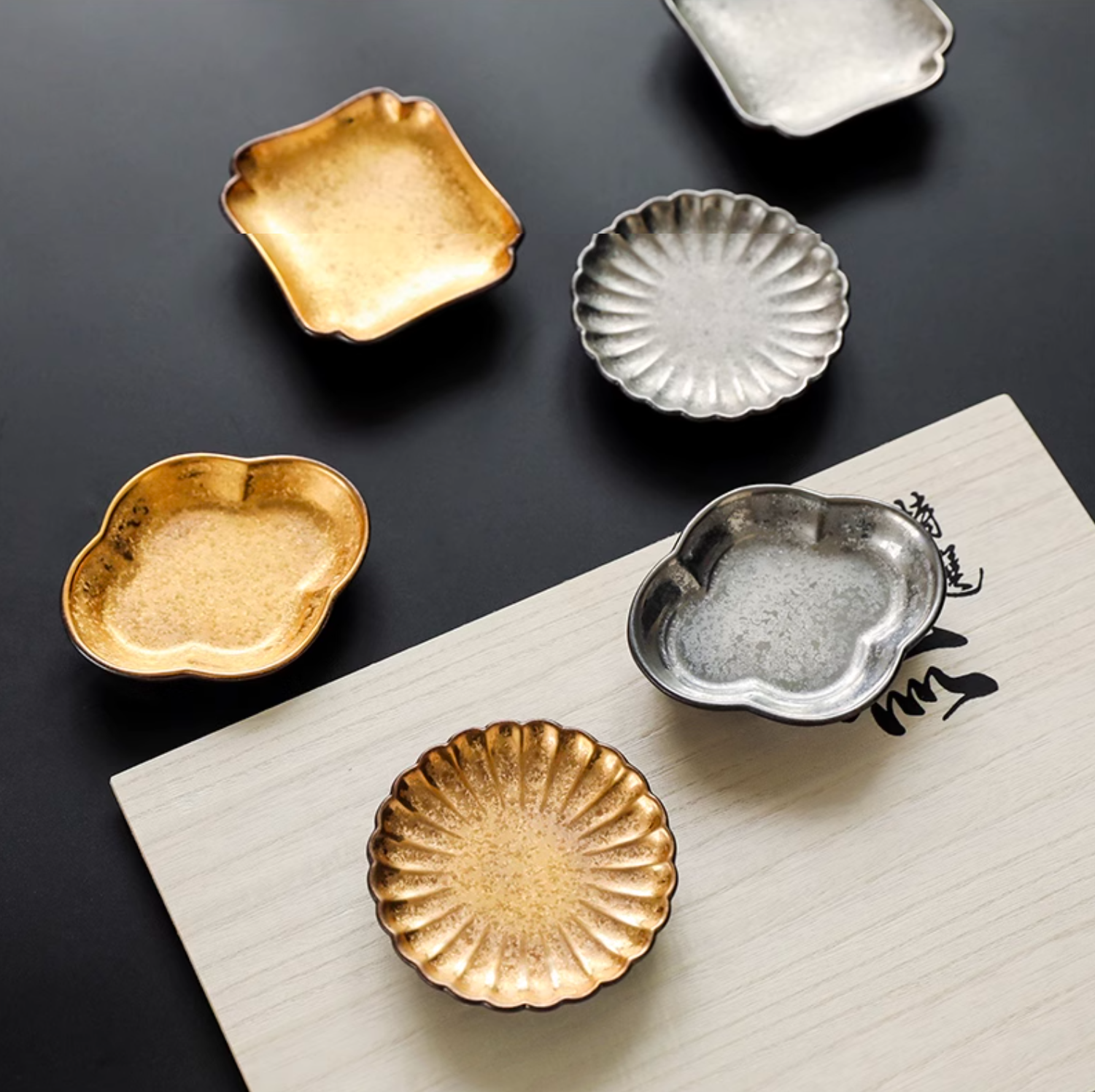 Hasami Ware Toyotsu Handcrafted Gold and Silver Decorated Dessert Plate Gift Set