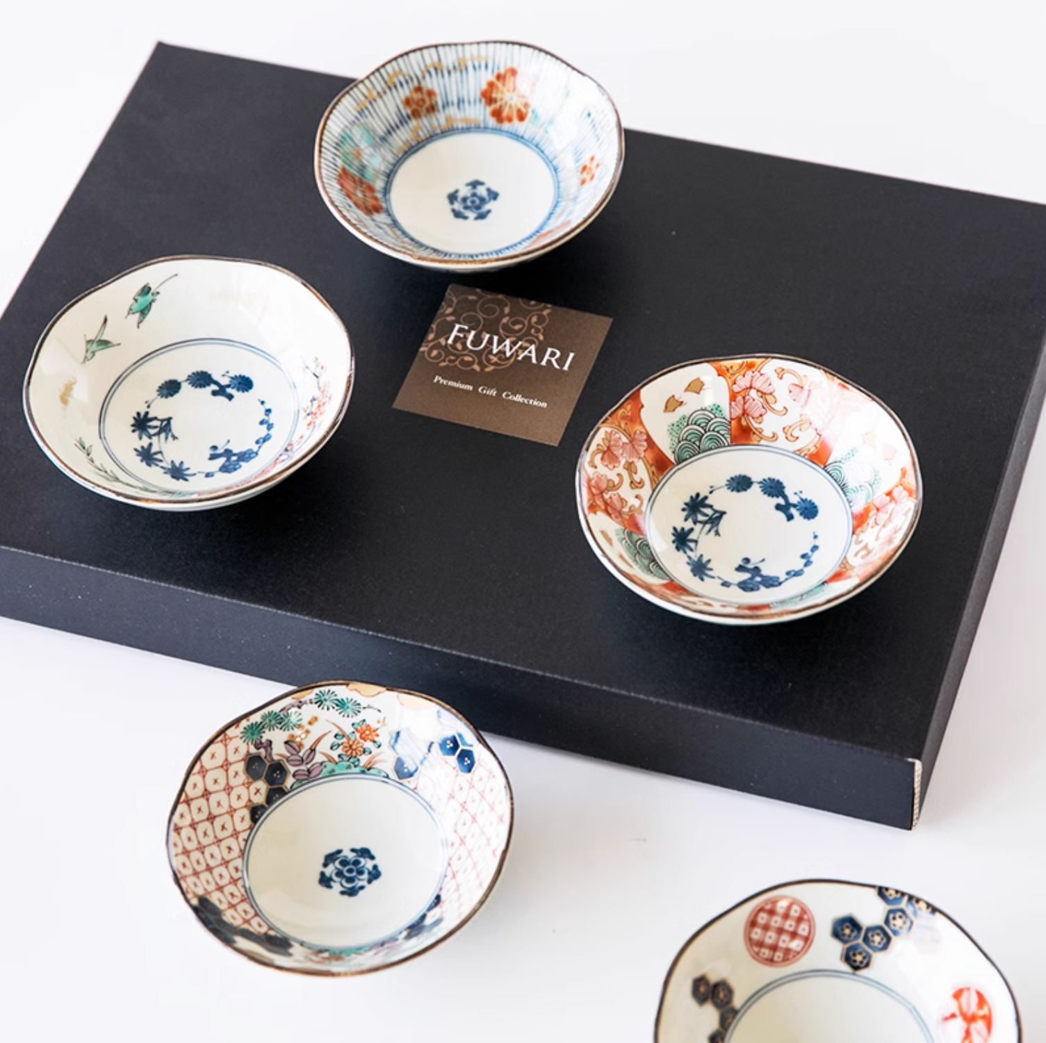 Hasami Ware Ten-Thousand-Mile Dyed Vintage Floral Ceramic Plate Gift Set