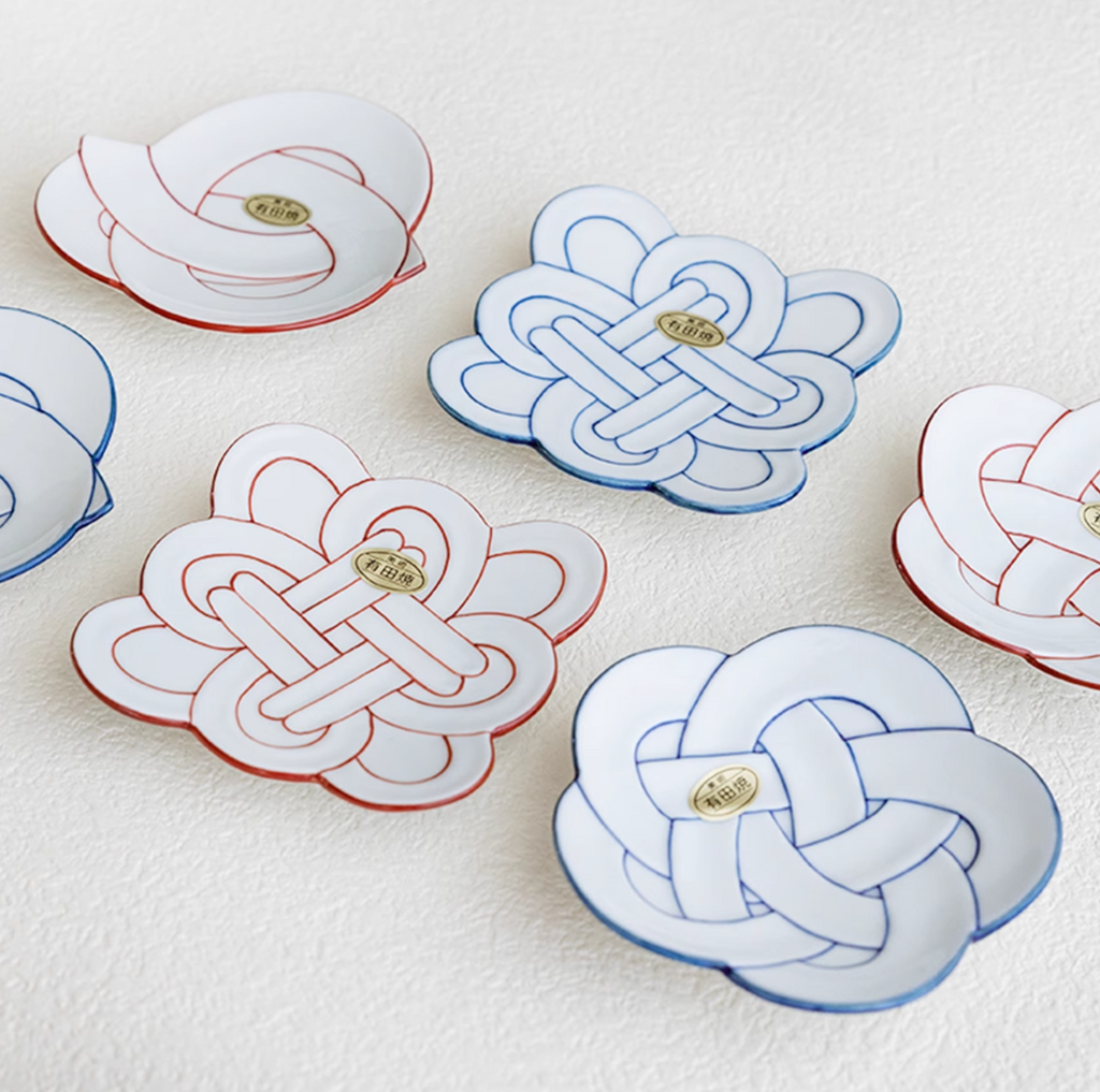 Arita Ware Hand-Painted Auspicious Knot Plate Gift Set