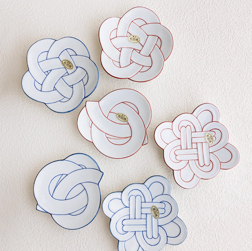 Arita Ware Hand-Painted Auspicious Knot Plate Gift Set