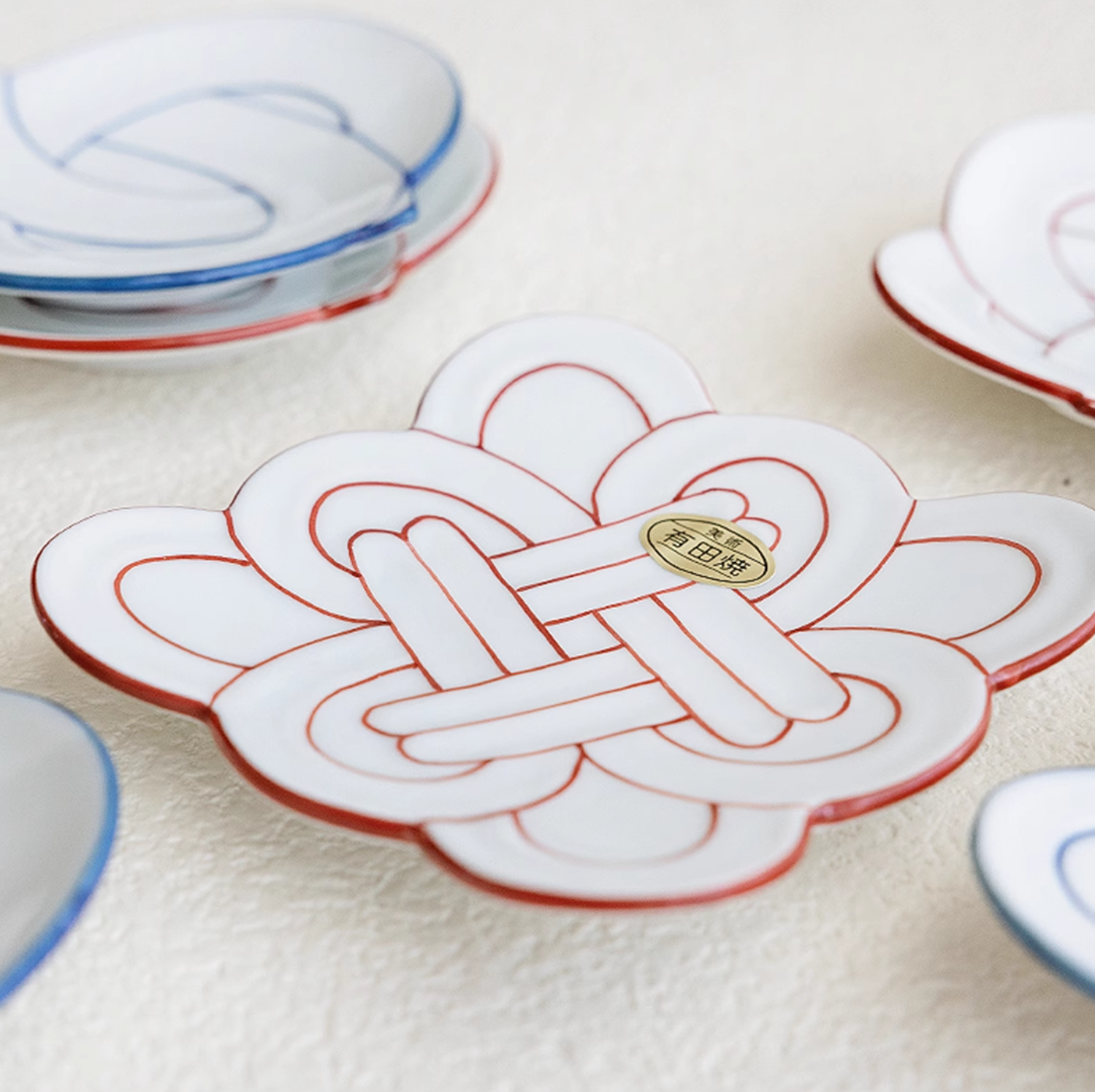 Arita Ware Hand-Painted Auspicious Knot Plate Gift Set