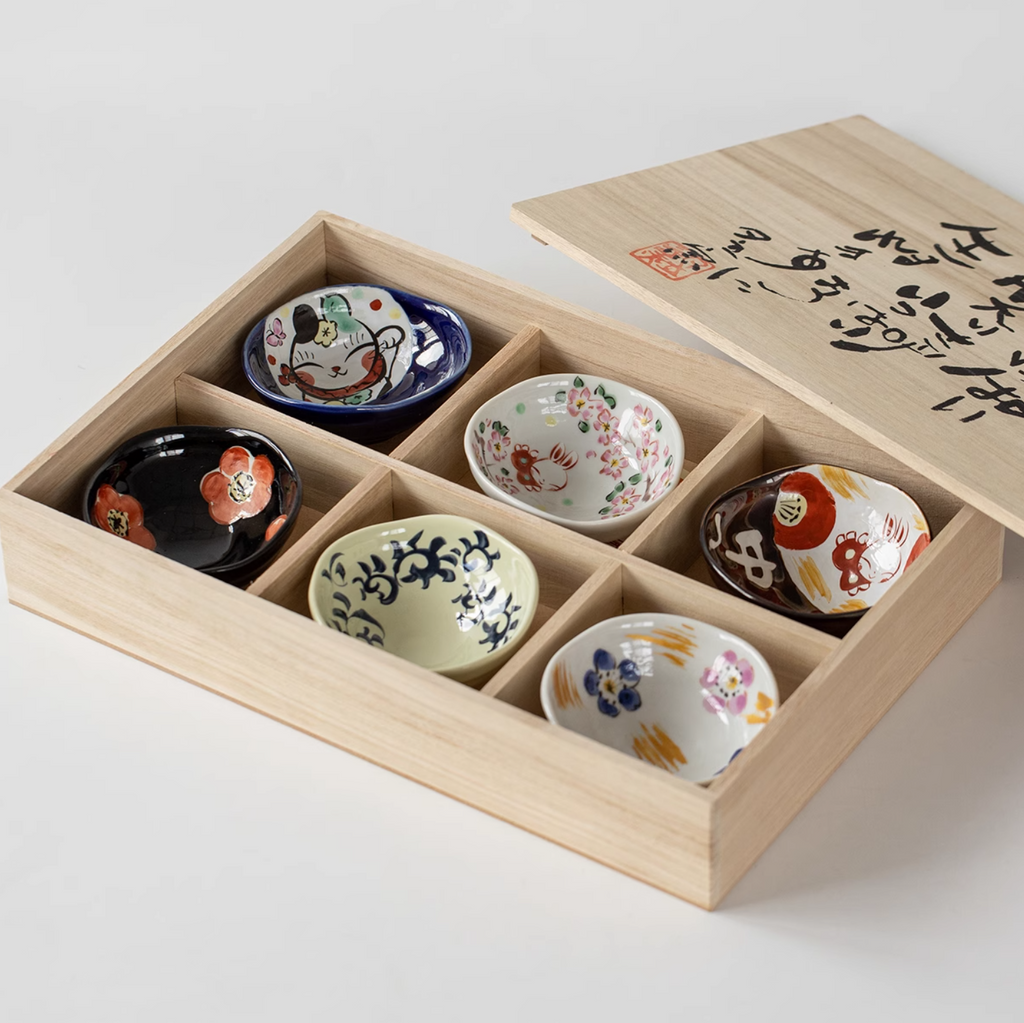 Seto Ware Yudachi Kiln Sakura Rabbit Ceramic Dipping Plate Gift Set