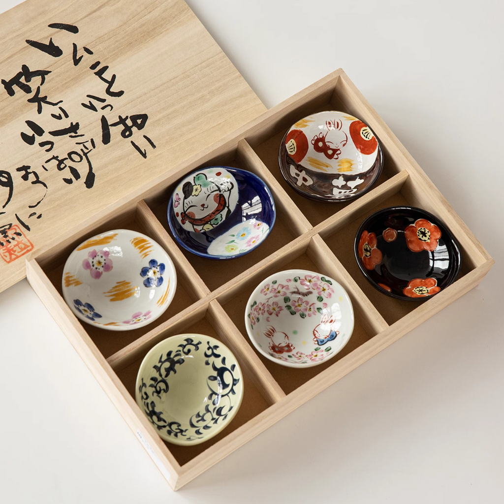 Seto Ware Yudachi Kiln Sakura Rabbit Ceramic Dipping Plate Gift Set