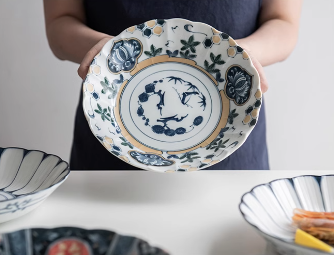 Mino Ware Underglaze 'Fu' Character Ceramic Plate Gift Set