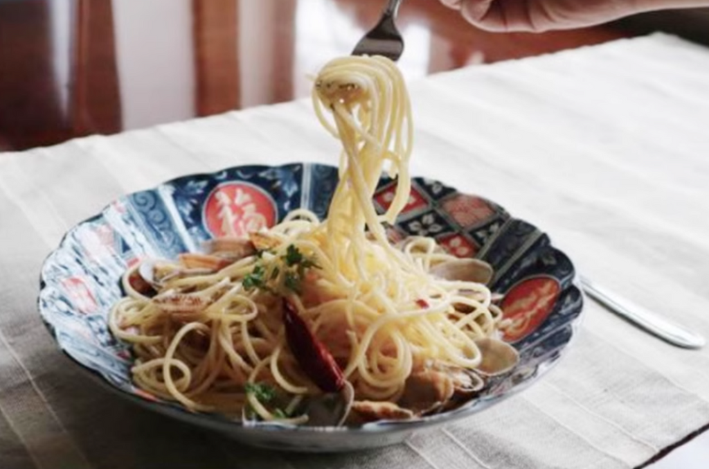 Mino Ware Underglaze 'Fu' Character Ceramic Plate Gift Set