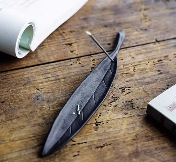 Nambu Tekki Cast Iron Incense Holder – Rock & Leaf Design