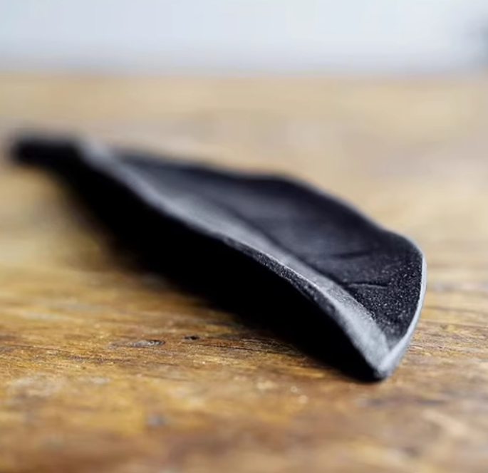 Nambu Tekki Cast Iron Incense Holder – Rock & Leaf Design