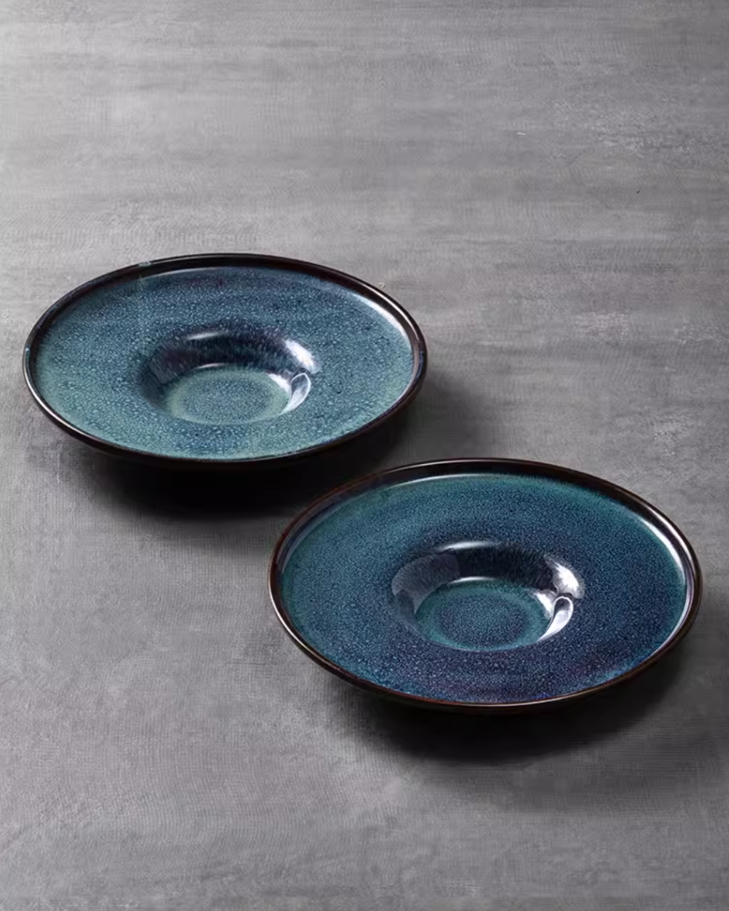 ALANIZ HD Series Handcrafted Peacock Straw Hat Plate