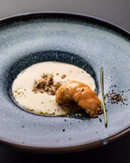 ALANIZ HD Series Handcrafted Peacock Straw Hat Plate