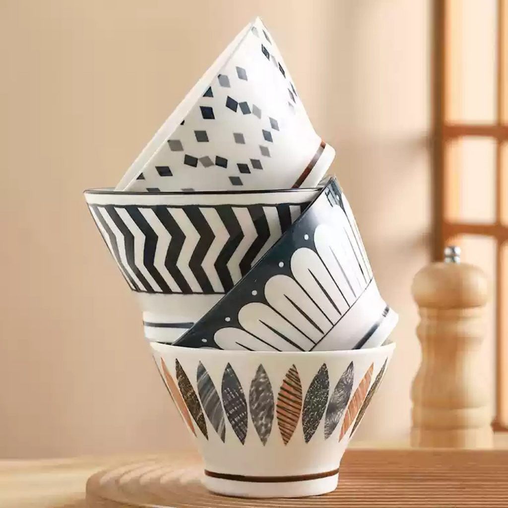 Yashin Underglaze Vintage Cone-Shaped Bowl Set