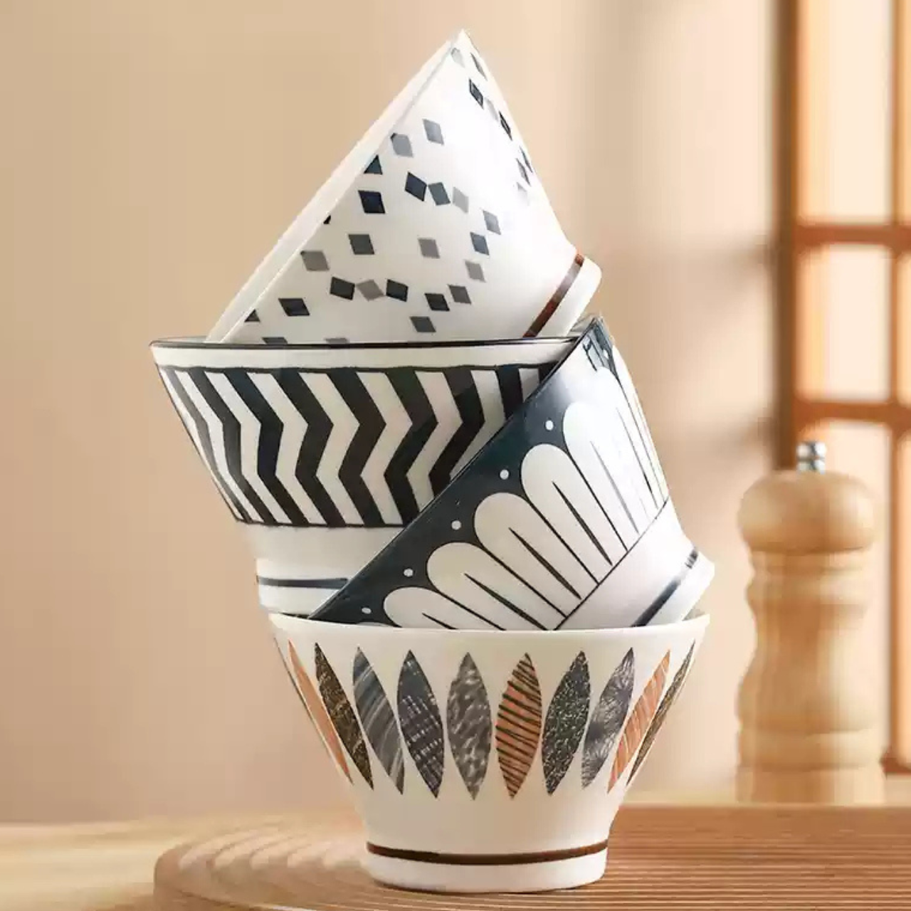 Yashin Underglaze Vintage Cone-Shaped Bowl Set