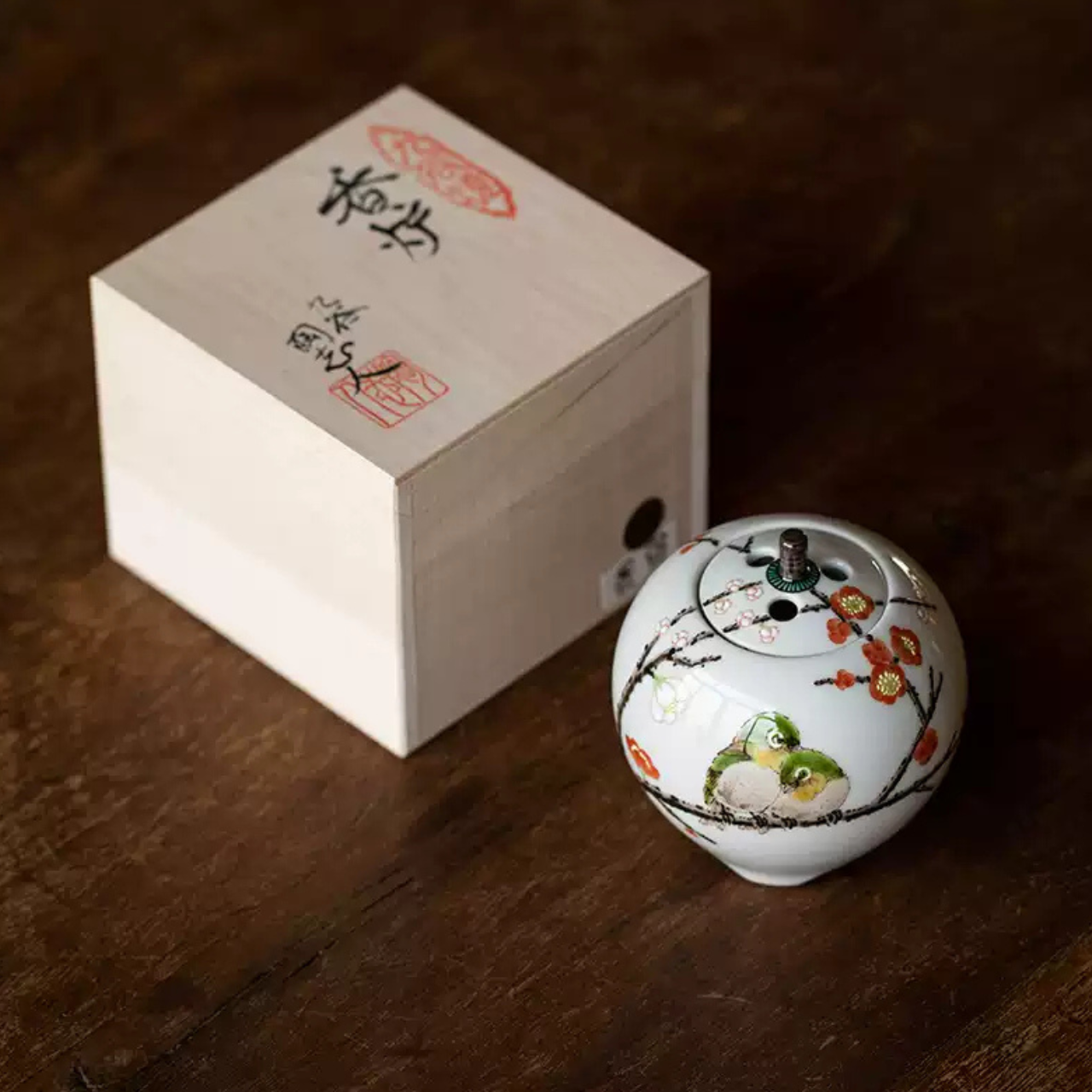 Kutani Ware Red Plum & Twin Sparrows Incense Burner – Hand-Painted by Nakamura Toshihito