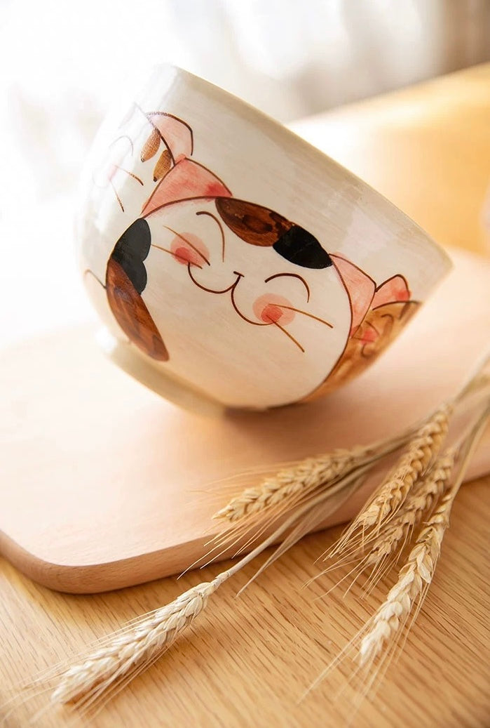 Arita-Yaki Lucky Beckoning Cat Ceramic Bowl