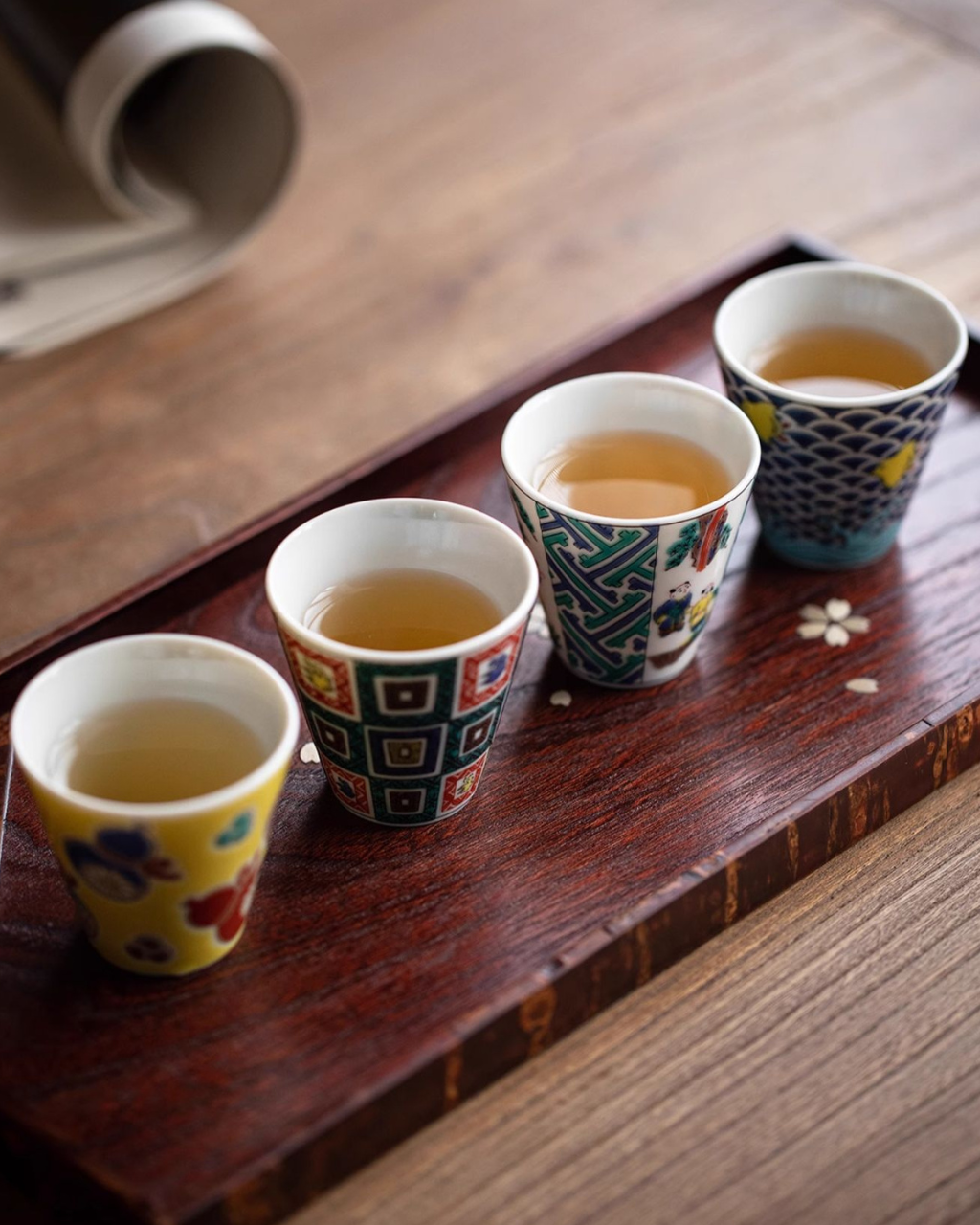 Kutani Ware Traditional Hand-Painted Gongfu Tea Set – Gift Box Edition