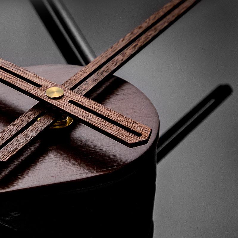 Modern Elegant Wall Clock