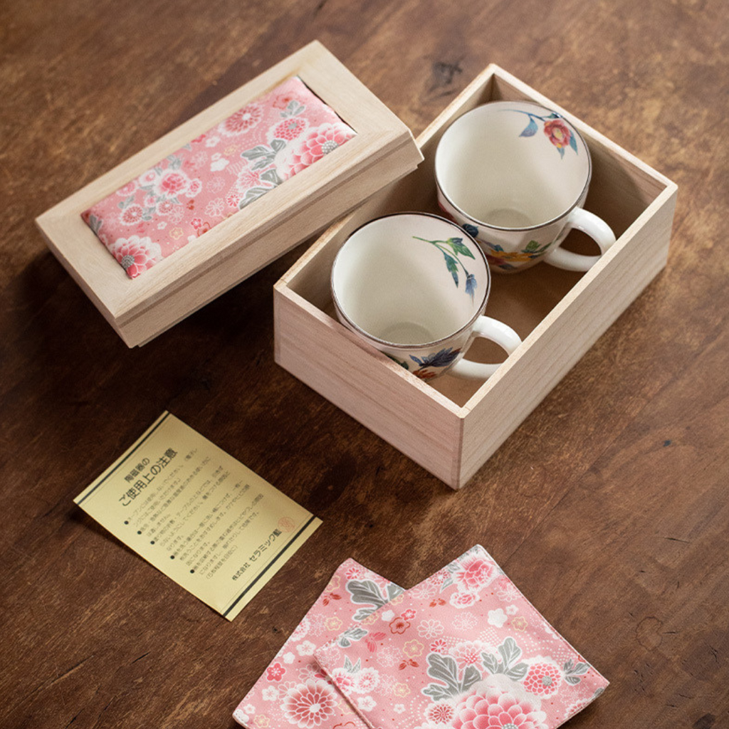 Mino Ware Floral Series Mug Gift Set