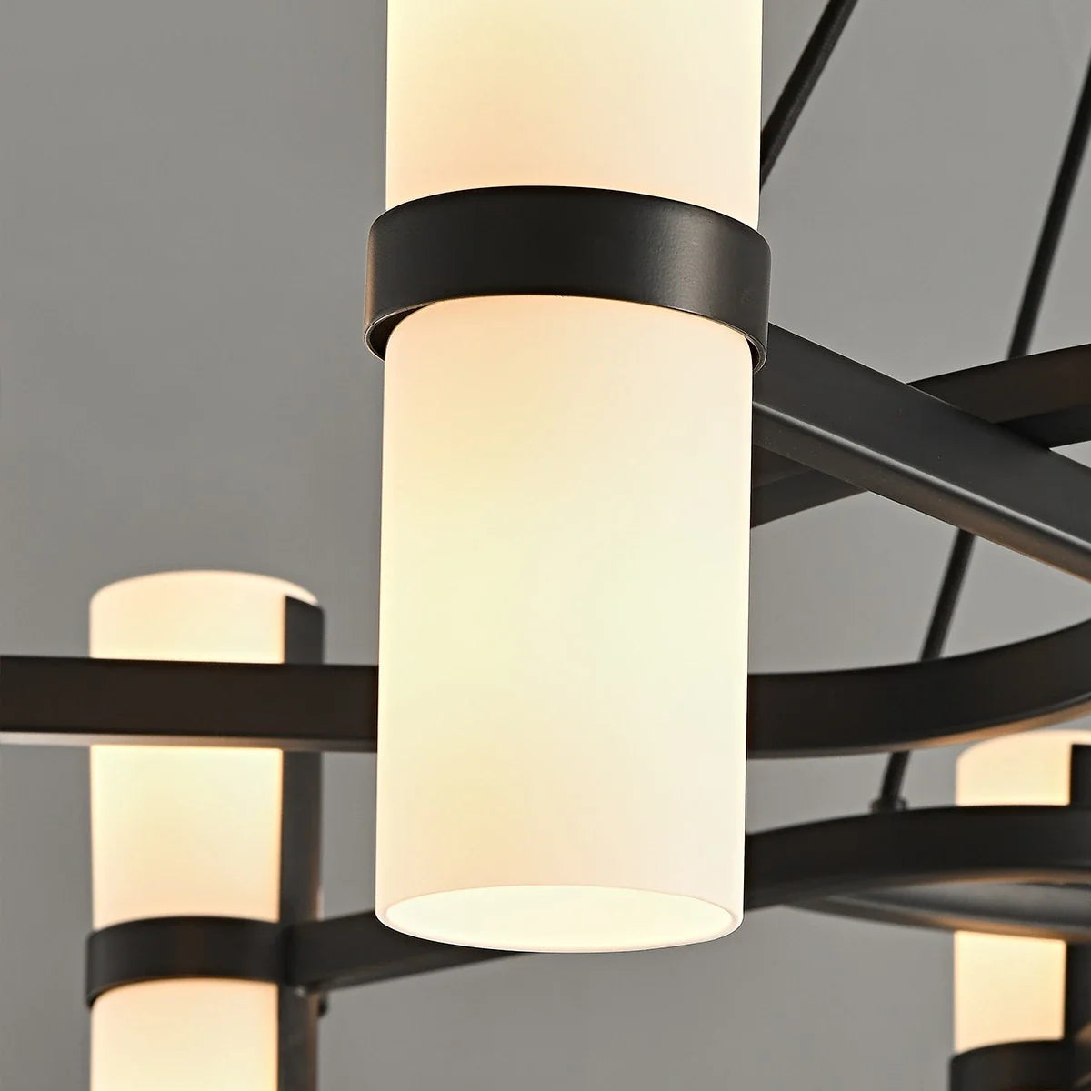 Nordic Creative Multi-Headed Round Chandelier