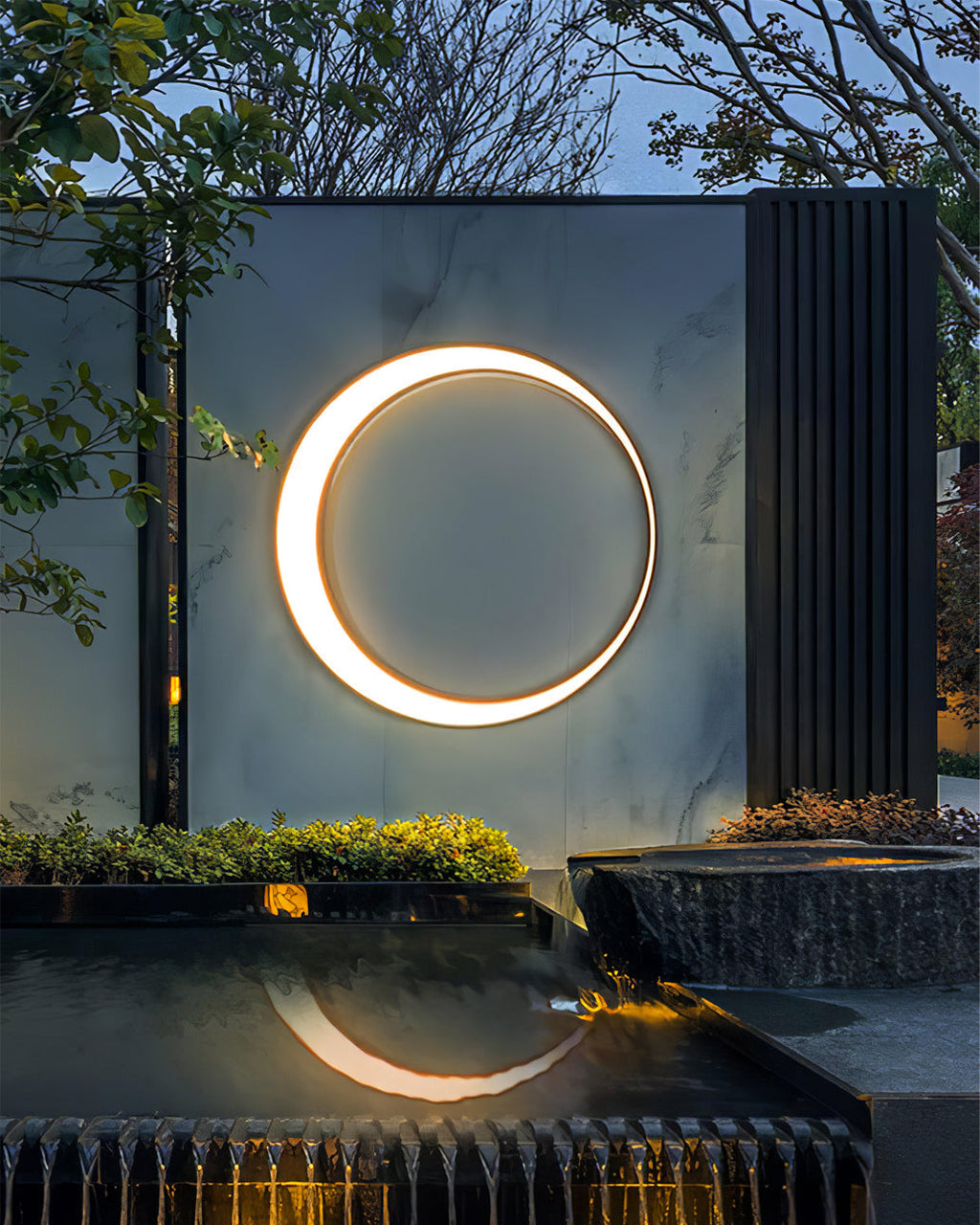 Moon Solar Outdoor Wall Lamp