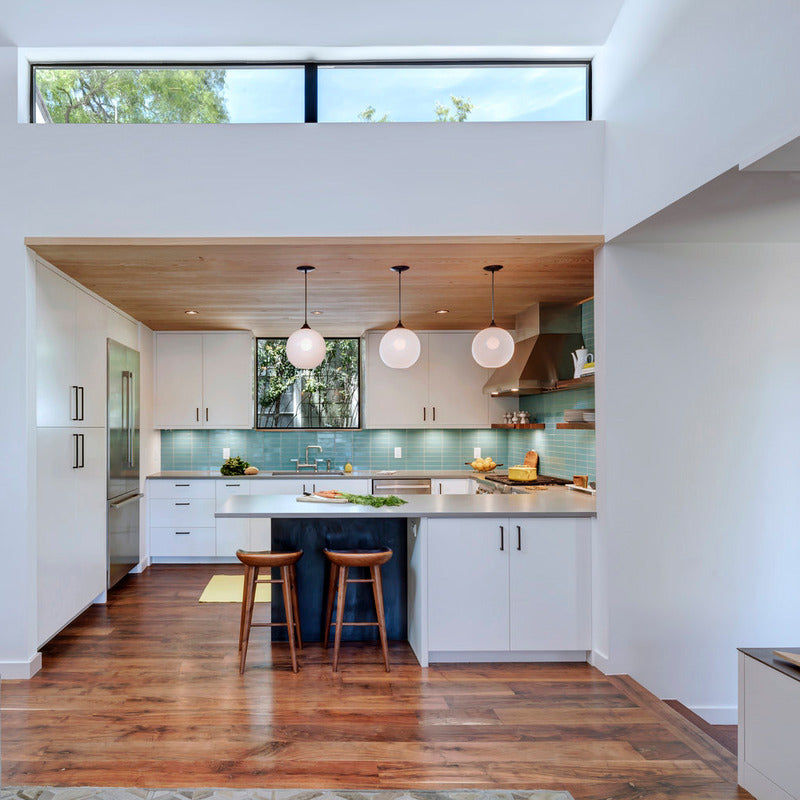 Solitaire Pendant Light