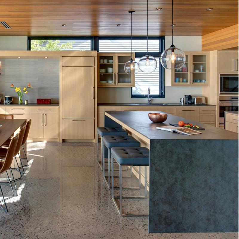 Solitaire Pendant Light