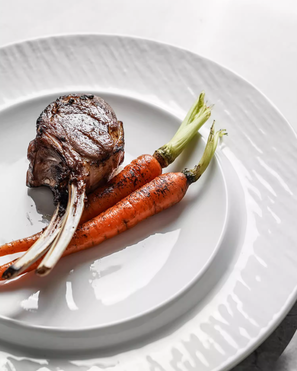 ALANIZ TER Series Lunar Eclipse Raised-Center Plate