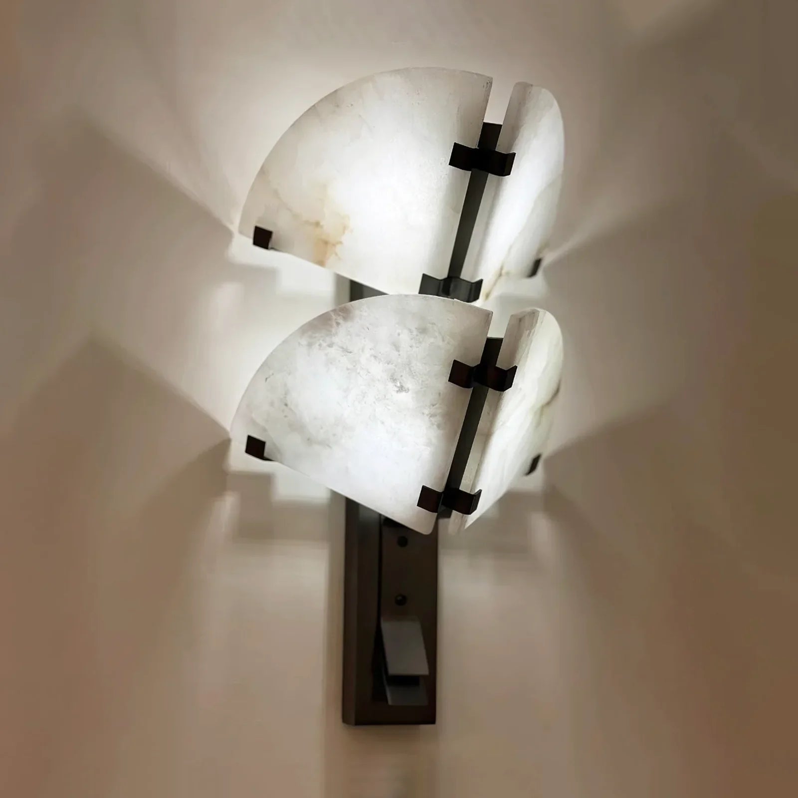 Alabaster Dione Wall Light