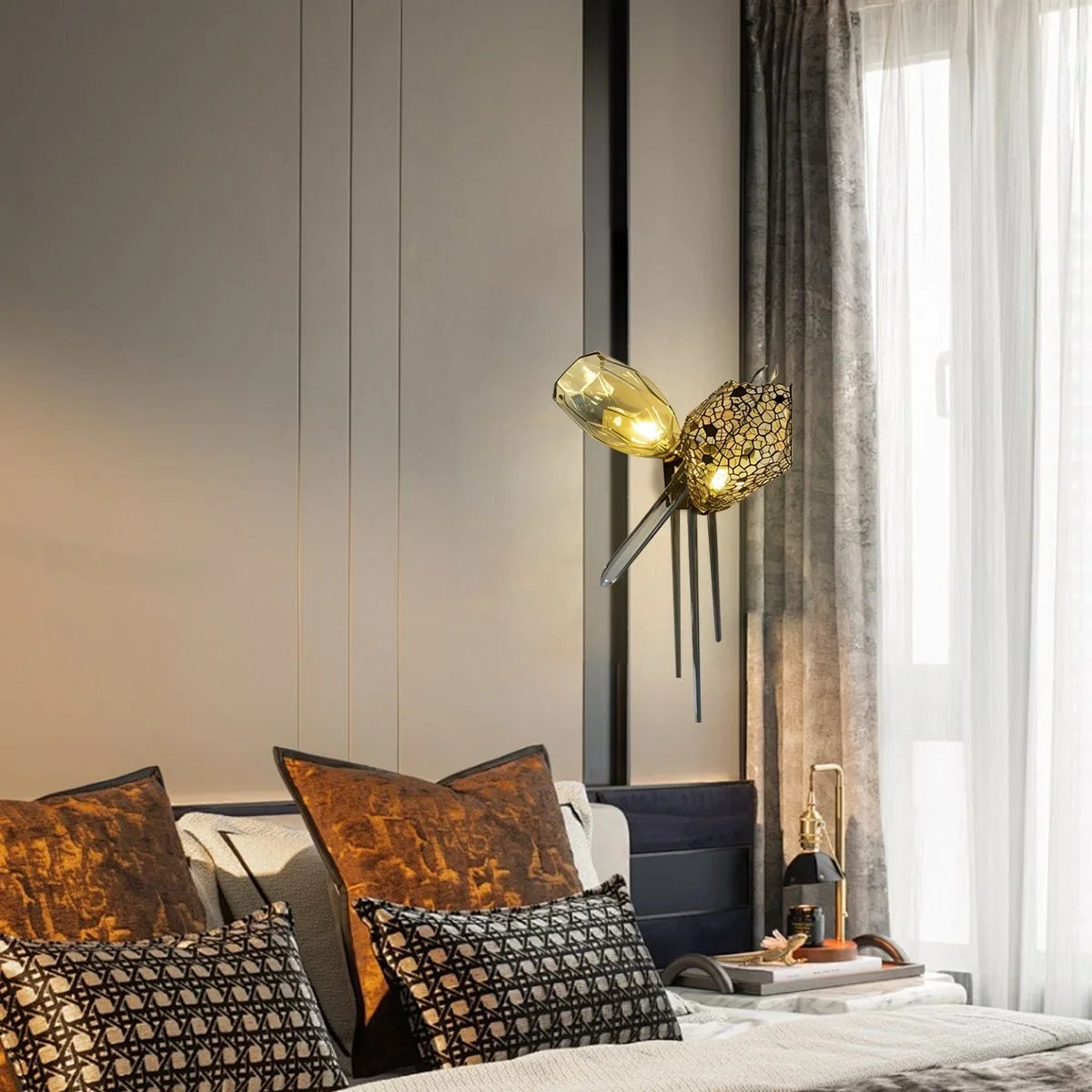 Kallisto Sculptural Glass Chandelier for Dining Room