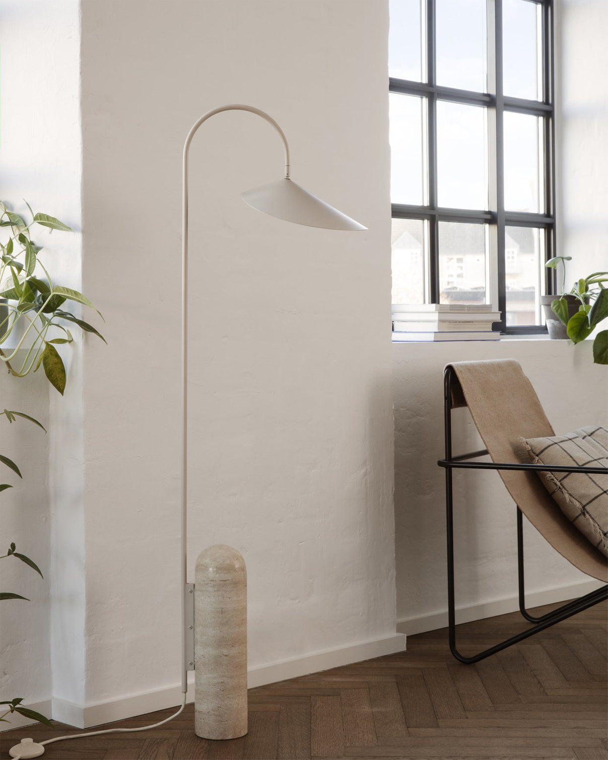 Mono Floor Lamp