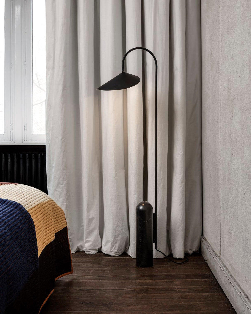 Mono Floor Lamp