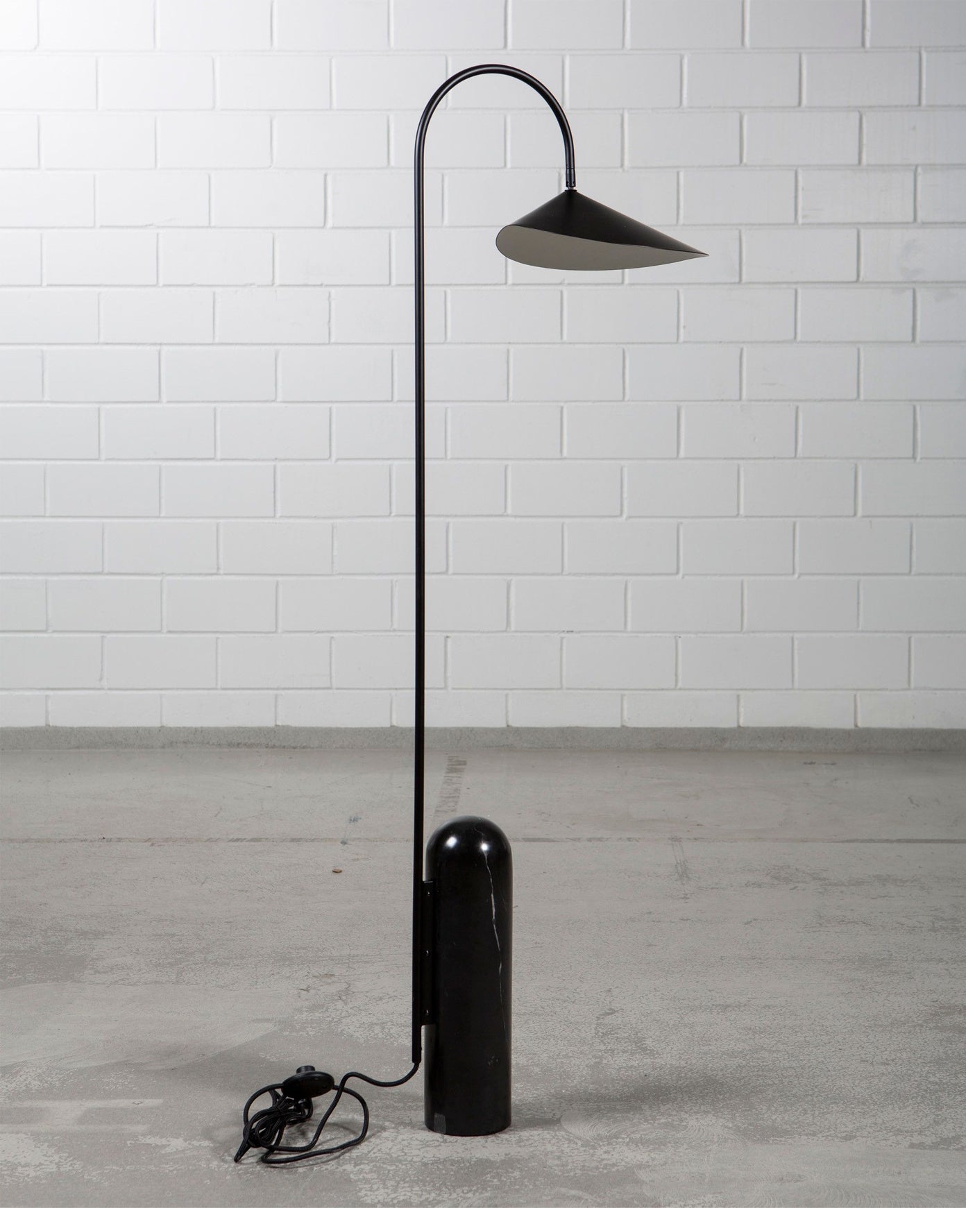 Mono Floor Lamp