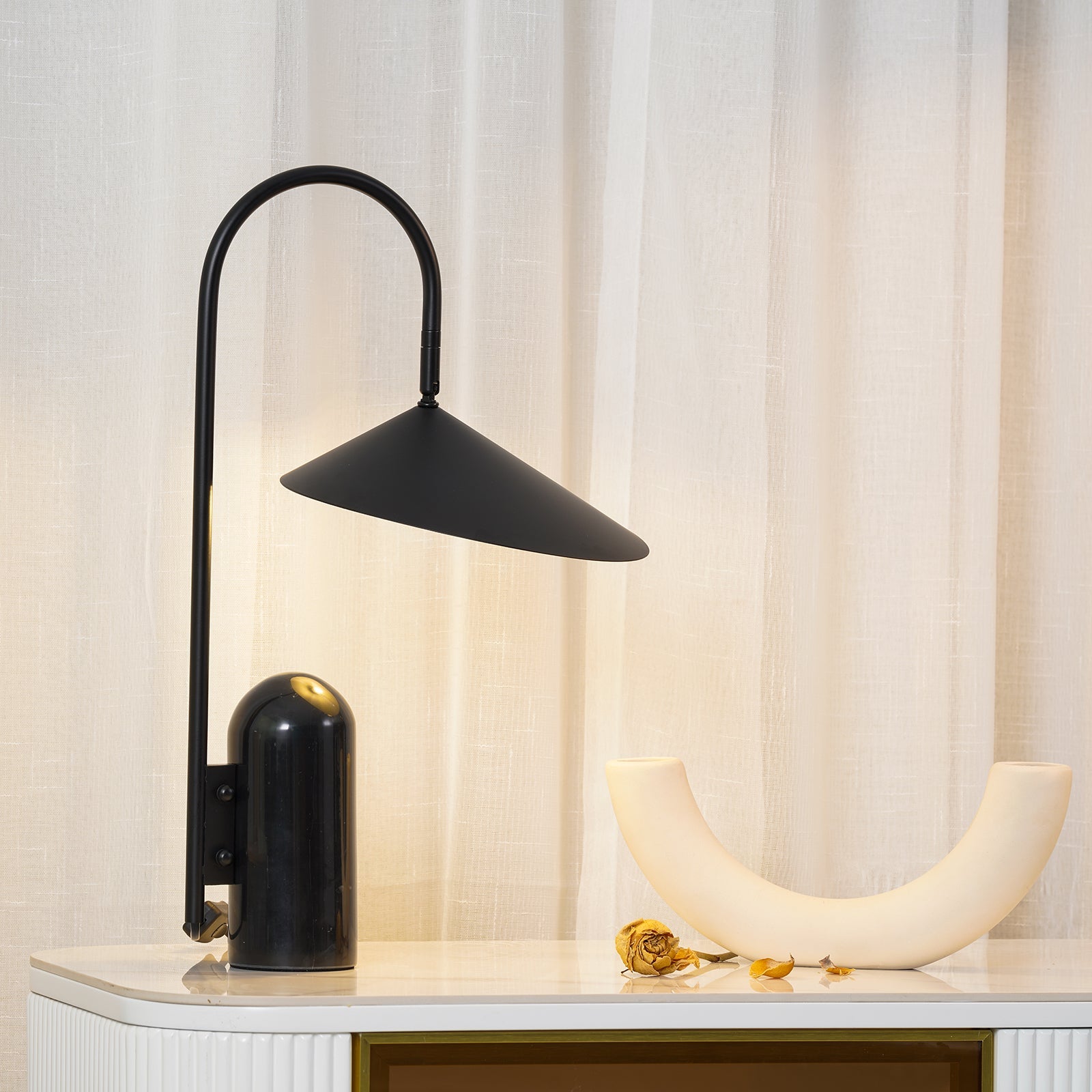 Mono Table Lamp