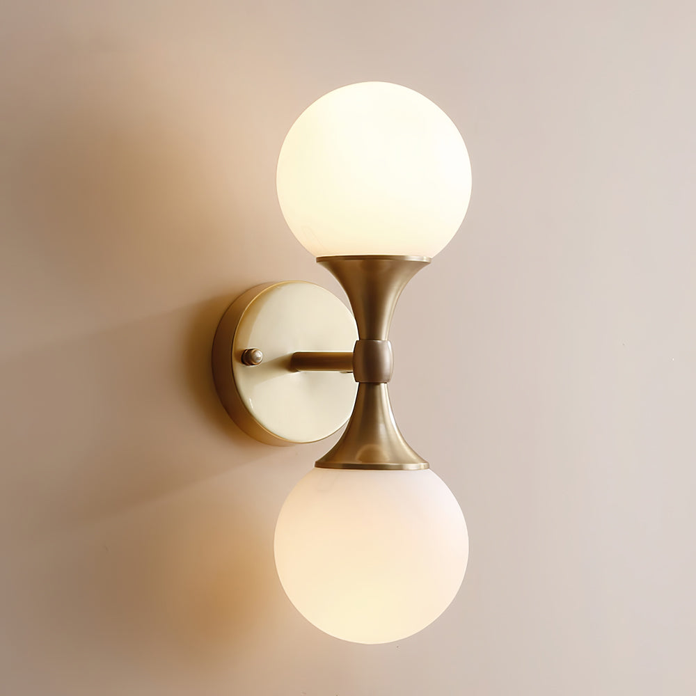 Balls Delly Wall Light