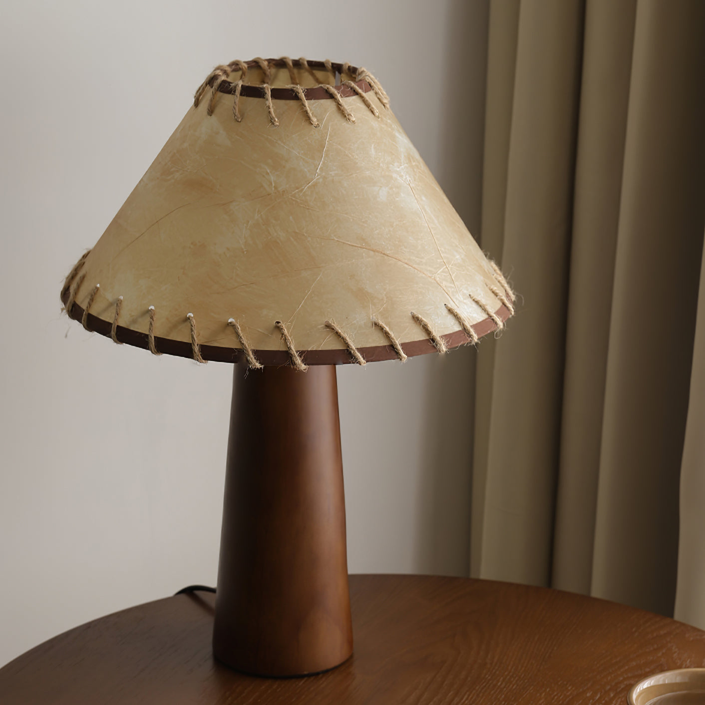 Basica Table Lamp