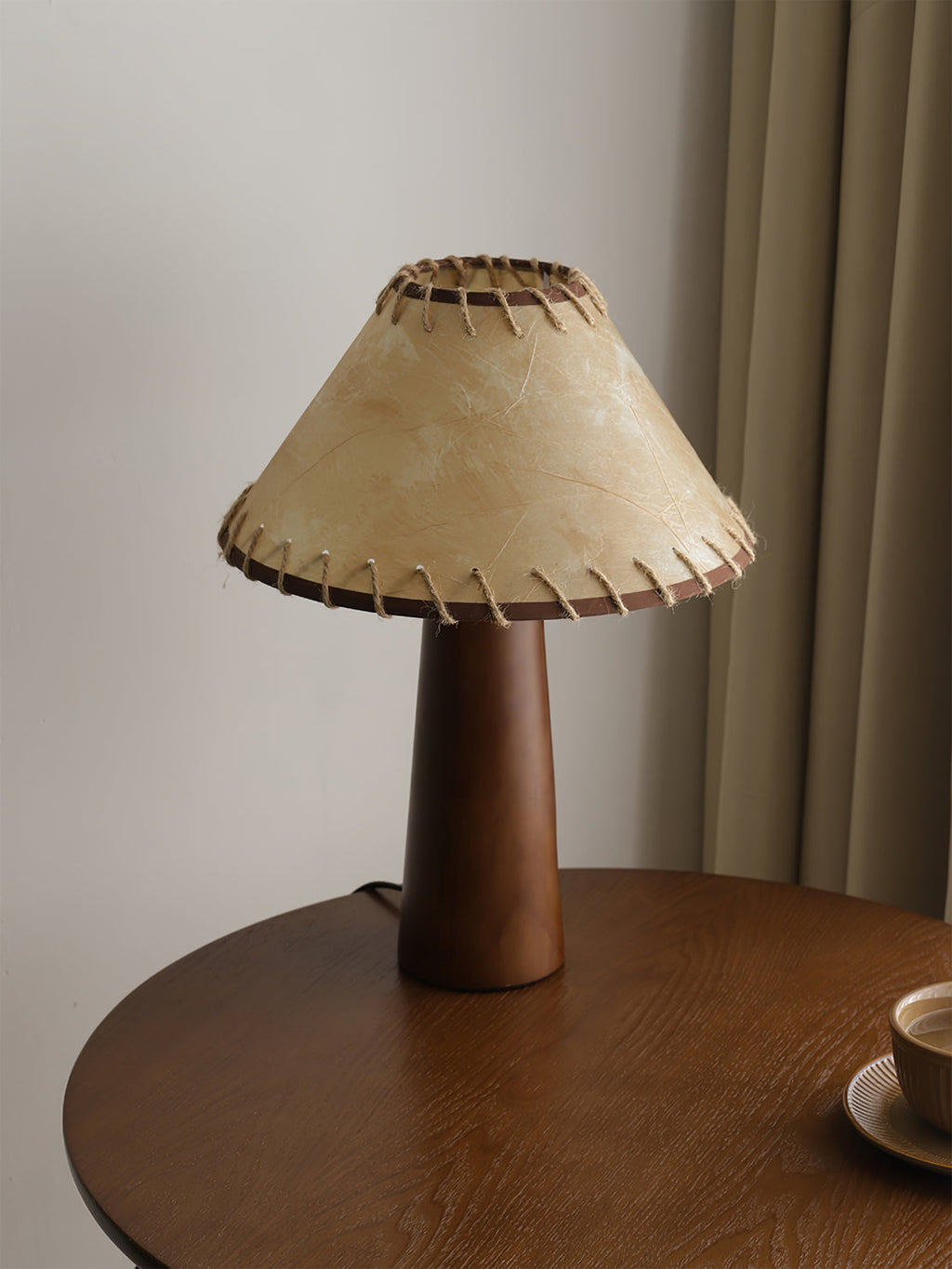 Basica Table Lamp