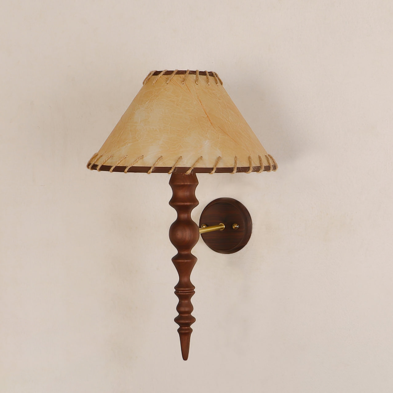 Basica Wall Lamp