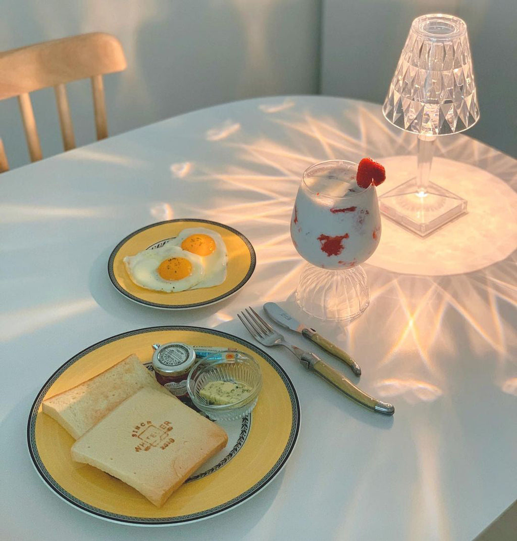 Sparkle Glam Built-in Battery Table Lamp