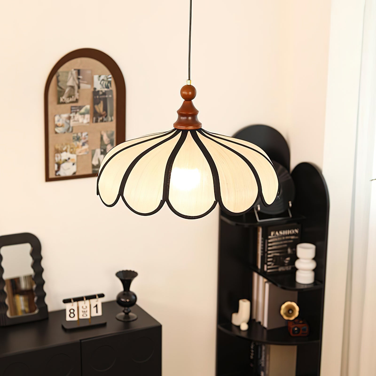 Botan Pendant Light