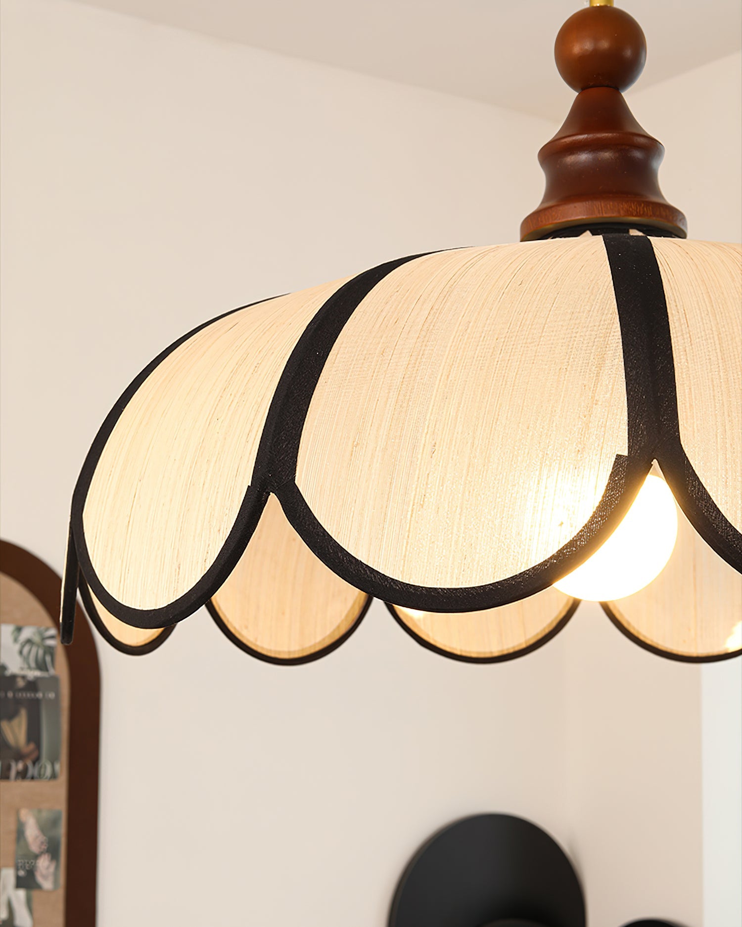Botan Pendant Light