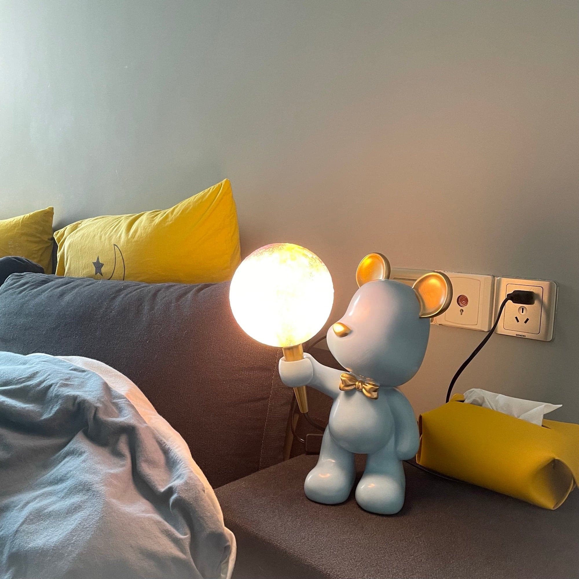 Creative Bear Planet Table Lamp