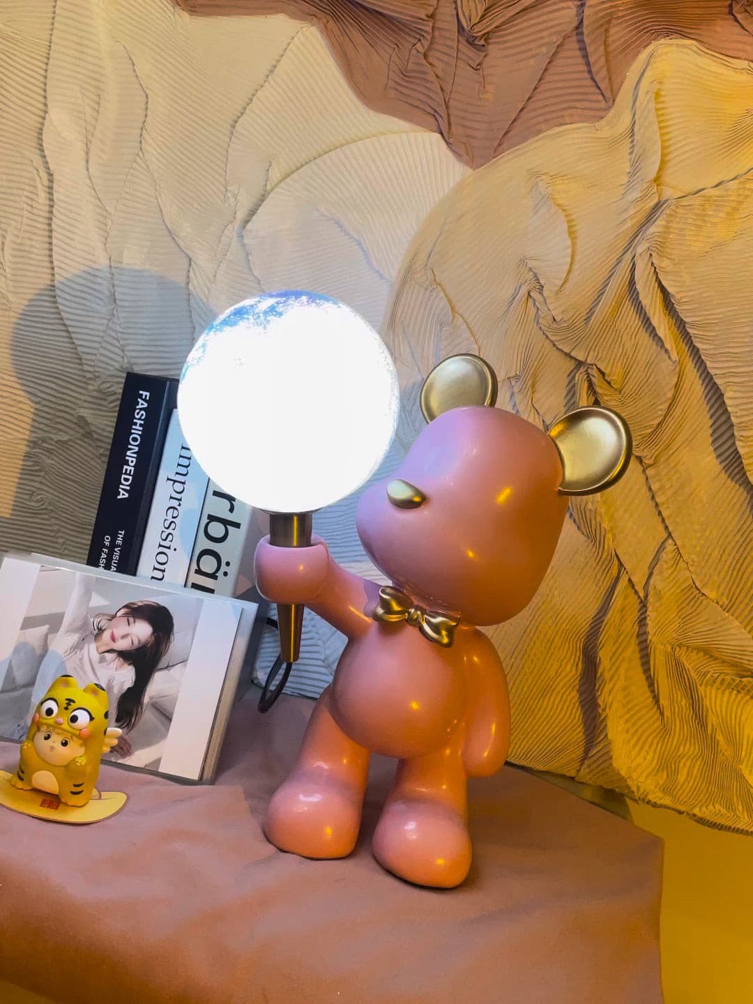 Creative Bear Planet Table Lamp