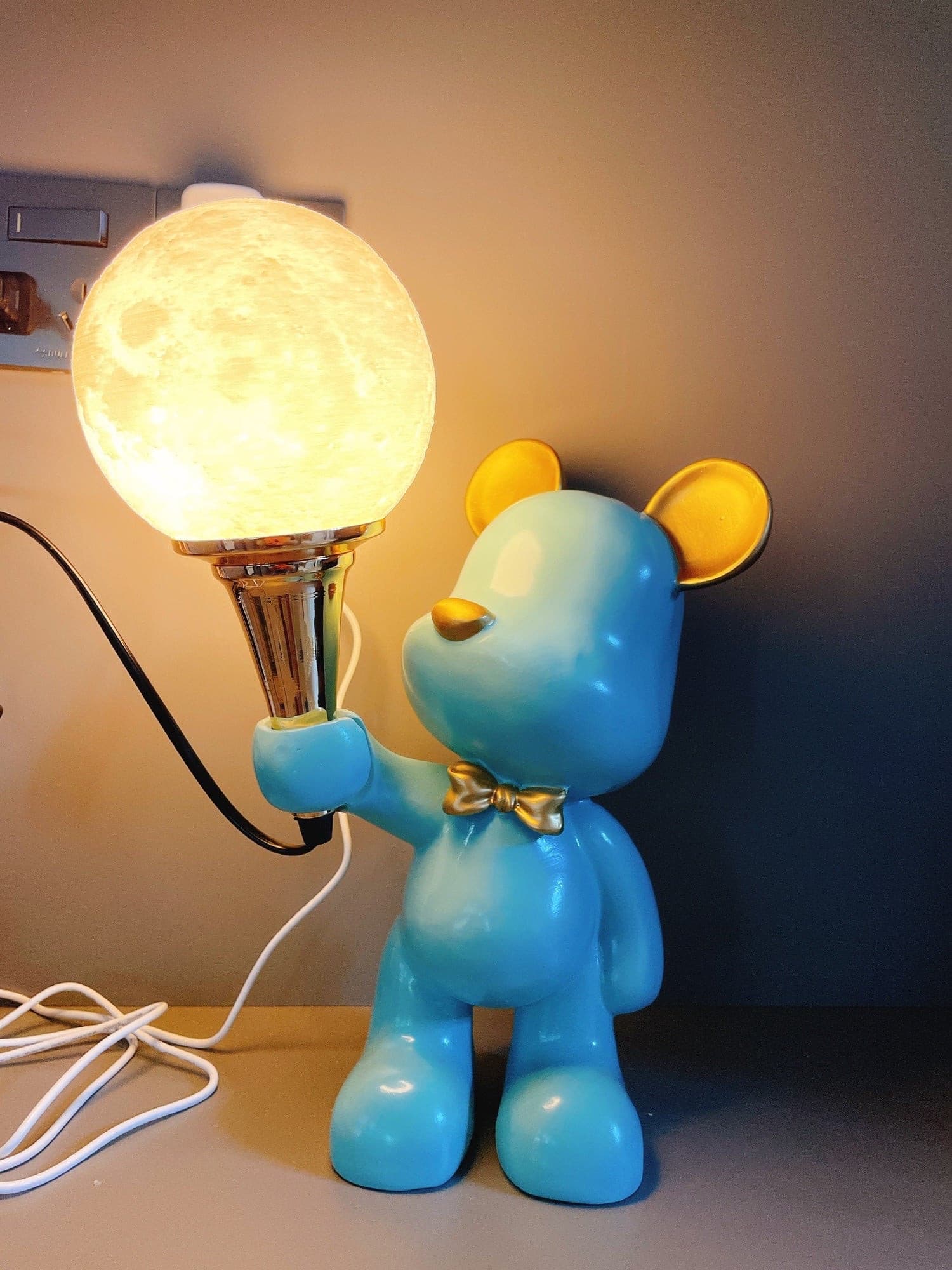 Creative Bear Planet Table Lamp