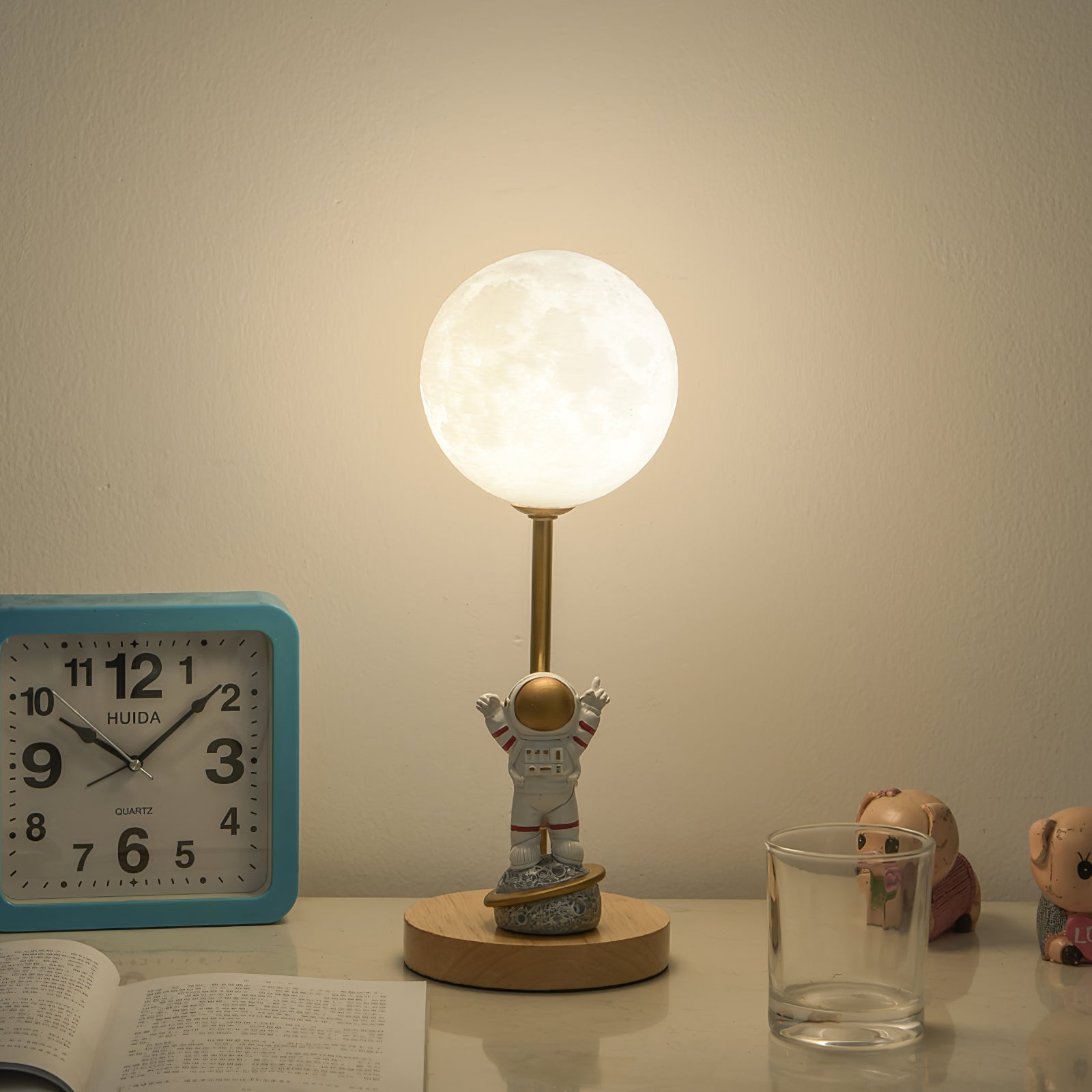 Creative Moon Table Lamp