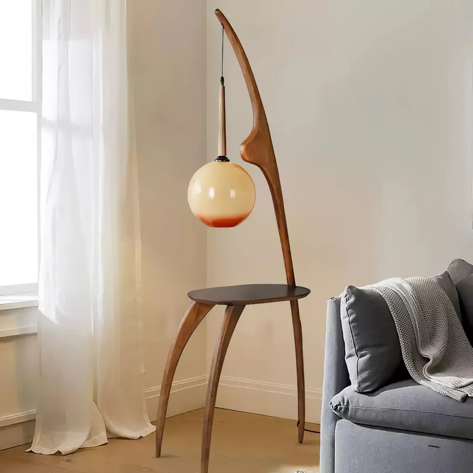 Curved Mantis Floor Lamp
